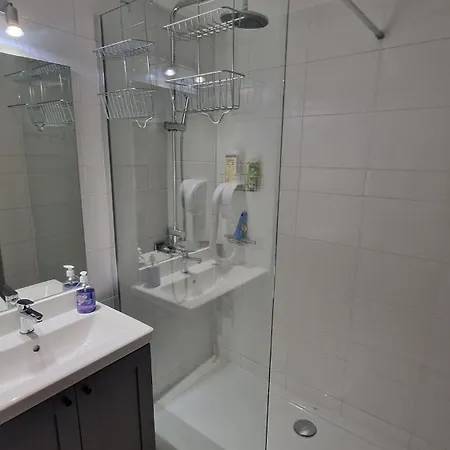 Mont Boron Proche Du Port ניס