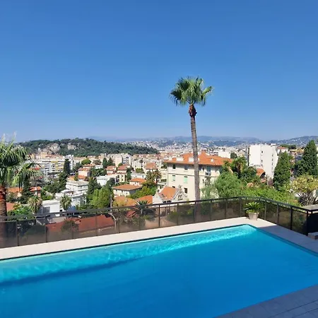 Mont Boron Proche Du Port Nizza